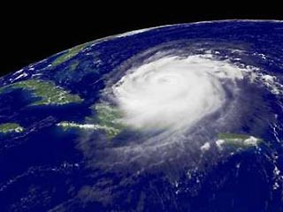 Флориду эвакуируют в связи с приближением очередного мощного урагана - "Фрэнсис"