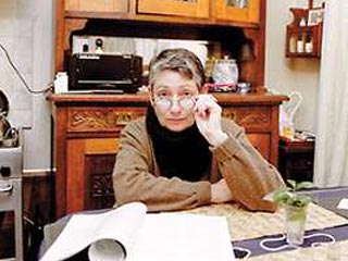 Людмилу Улицкую признали писателем 2004 года