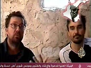 Двое французских журналистов, взятых в заложники в Ираке, уже не в руках боевиков, сообщил в четверг министр культуры и коммуникаций Франции Рено Доннедье де Фабр
