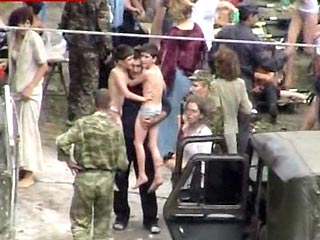 Удалось освободить более ста заложников, заявил источник в силовых структурах Северной Осетии