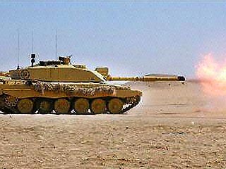 Американские танки в ночь на вторник обстреляли позиции боевиков в городе Эль-Фаллуджа, расположенном к западу от иракской столицы. Как сообщает Reuters со ссылкой на очевидцев, над городом кружат военные самолеты США