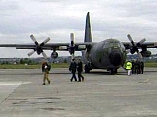 США отправили два транспортных самолета с помощью для пострадавших в Беслане