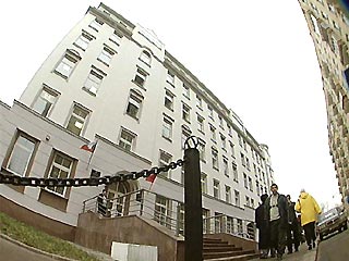 Замоскворецкий суд Москвы приступил к рассмотрению очередной жалобы потерпевших, чьи близкие погибли во время теракта в театральном центре на Дубровке в октябре 2002 года