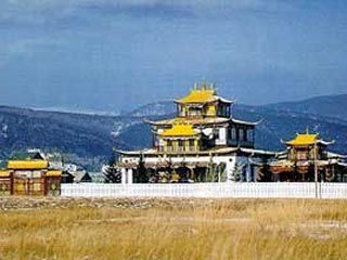 основные торжества, посвященные юбилею, пройдут 15-18 сентября в Бурятии, где насчитывается 15 буддийских храмов. На фото - Иволгинский дацан