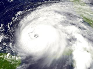 Ураган "Иван" может потопить Новый Орлеан. Мэр города Рэй Нагин призвал население срочно покинуть город