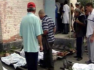 Опознаны 242 жертвы теракта в Беслане, неопознано 82 тела, в моргах - 88 фрагментов тел
