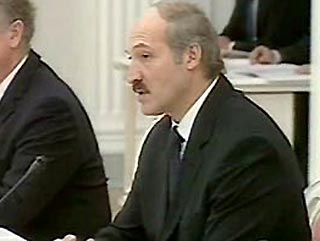 Лукашенко о референдуме: если я не тушуюсь, то все законно