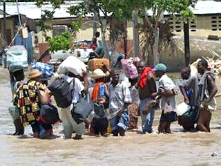 Жертвами наводнений на Гаити, вызванных тропическим штормом "Жанна", стали 556 человек. Наибольшее количество жертв наводнений и оползней зарегистрировано в северо-западном городе Гонаив