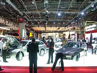 25 сентября в Париже открывается для широкой публики международный автомобильный салон 2004 Mondial de L'Automobile. Этот автосалон является одним из старейших и крупнейших в мире и проходит по четным годам