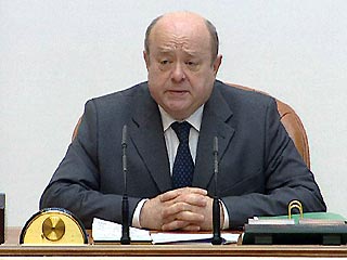 Премьер Фрадков велел Минтрансу стать "штабом по формированию стратегии транспортной отрасли" и создал комиссию по развитию транспортной системы