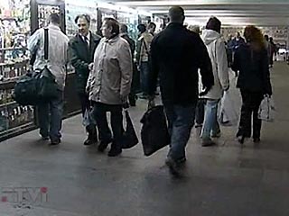 С 1 октября на территории московского метрополитена запрещена торговля с рук и с лотков