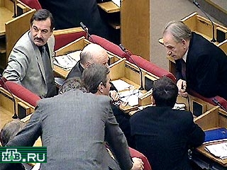 Представители комитета обороны Государственной Думы сегодня объявили, что депутатам Думы больше "не будут необоснованно присваиваться очередные воинские звания"