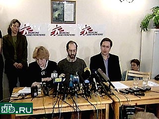 Освобожденный в Чечне сотрудник международной организации "Врачи без границ" Кеннет Глак заявил, что, по словам его похитителей, "сотрудников международных организаций в Чечне больше трогать не будут"