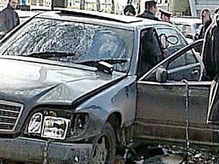 По данным ГУВД Московской области, в результате взрыва автомобиль был сильно поврежден, пассажиры не пострадали