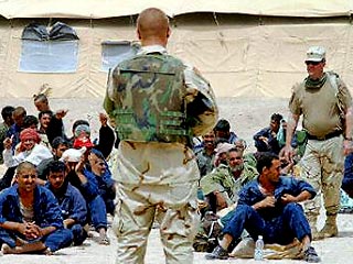Американские военные в Ираке объявили об освобождении ими сегодня примерно 230 иракцев, находившихся у них в заключении. Как заявили представители ВС США в Ираке, большая часть пленников вышла на свободу из расположенного на юге страны около портового гор