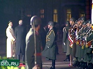 Президент Владимир Путин сегодня вечером прибыл с официальным визитом в Австрию.