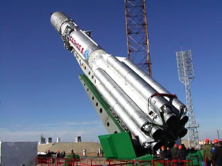 Ракета-носитель "Протон-М", запущенная минувшей ночью с космодрома Байконур, в 8:18 по московскому времени успешно вывела американский спутник связи "AMC-15" на целевую геопереходную орбиту