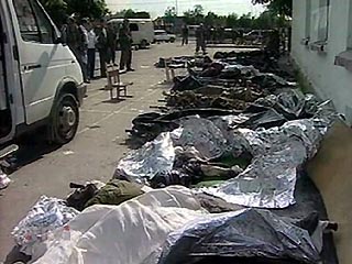 Полная судебно-химическая экспертиза трупов боевиков, совершивших акт терроризма в Беслане показала, что все они принимали наркотики, причем 22 бандита инъекционно вводили "тяжелые" - героин и морфин