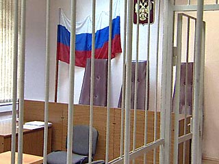 В пригороде Петербурга из зала Ломоносовского районного суда накануне сбежал подозреваемый в грабеже