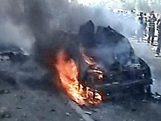 Как сообщил в субботу спутниковый телеканал Al-Jazeera, некоторое время назад в Рамади взорвалась начиненная взрывчаткой машина, припаркованная рядом с призывным пунктом