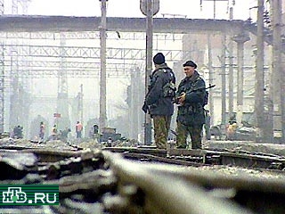 В Чечне радиоуправляемым фугасом подорван поезд железнодорожных войск