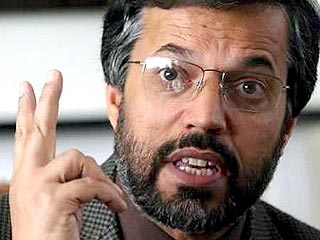Главный соперник Хамида Карзая на выборах президента Афганистана - Юнус Кануни признал свое поражение и выразил готовность согласиться с результатами голосования