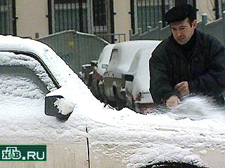 Снег в центре Москвы уберут только к понедельнику