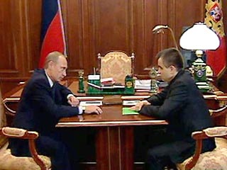 Путин потребовал от Нургалиева "продолжить наводить порядок" в МВД