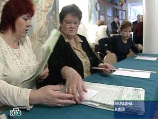 Выборы на Украине проходят с массовыми нарушениями, считают наблюдатели