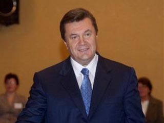 Штаб Януковича заявляет о победе своего кандидата с отрывом 2,5-3 процента