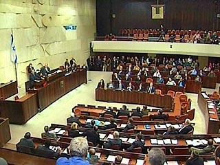 Израильский кнессет во вторник приступил к обсуждению законопроекта об эвакуации с палестинских территорий части еврейских поселений и выплате компенсаций их жителям