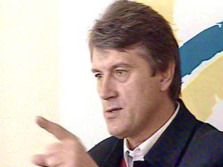 Кандидат в президенты Украины Виктор Ющенко с группой своих соратников захватил несколько этажей здания ЦИК