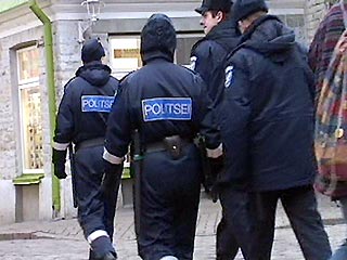 Россия в четверг передала правоохранительным органам Эстонии бежавшего из эстонской тюрьмы преступника, который позже был арестован в Петербурге