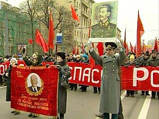 7 ноября ВКПБ проведет в Москве ряд акций, посвященных 87-й годовщине Октябрьской революции, в том числе возложение цветов к памятникам Ленину и героям Октябрьской революции и Великой Отечественной войны