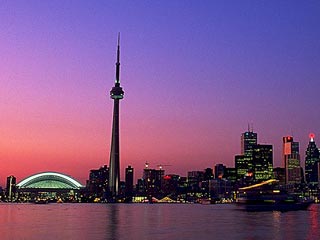 В настоящее время самой высокой телебашней в мире является 553-метровая CN Tower в канадском городе Торонто