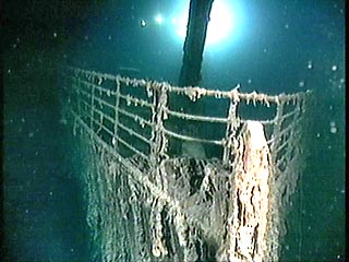 Роберт Баллард, президент американского Института исследований в городе Мистике, в 1985 году, исследуя глубины Атлантики, нашел легендарный "Титаник". С тех пор ученый требует, чтобы был принят документ, утверждающий за "Титаником" статус подлежащего охра