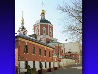 Патриарх Павел совершил литургию в храме Сербского подворья в Москве