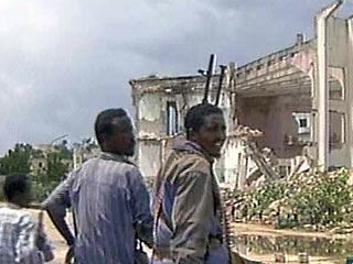 Неизвестные совершили нападение на резиденцию президента Сомали Абдулахи Юсуфа, который проживает в столице соседней Кении