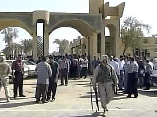 В Ираке похищены 63 полицейских, сообщает в среду агентство DPA со ссылкой на представителя полиции в Кербеле