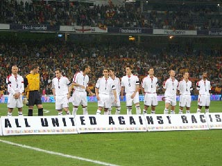 ФИФА расследует проявления расизма на испанских стадионах