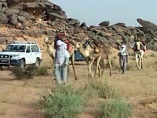 Пятеро немецких туристов пропали в Алжире. Как сообщил в субботу местной газете "Аль-Хабар" министр туризма Мухаммед Гара, туристы выехали в четверг в Сахару в составе туристической группы и не появились на месте сбора