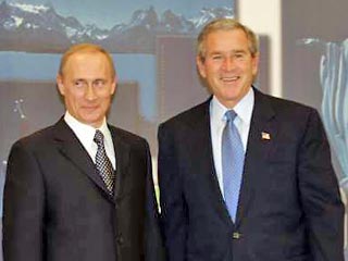 Первая после переизбрания Джорджа Буша на второй срок встреча президентов России и США проходит в Сантьяго, в отеле Hayatt - там на время саммита АТЭС разместилась резиденция американского лидера