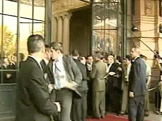 На форуме АТЭС Джорджу Бушу пришлось разнимать охранников