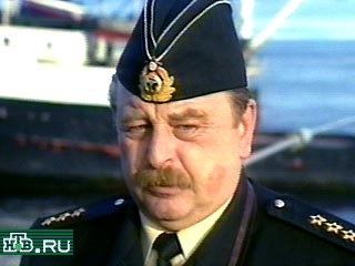 Командующий Северным Флотом России адмирал Вячеслав Попов