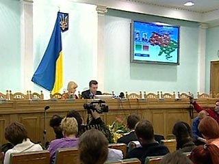 Члены ЦИК Украины отзывают свои подписи под решением о победе Януковича