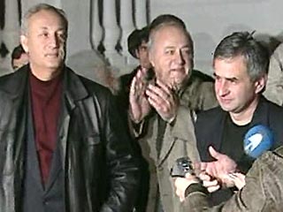Кандидаты в президенты Абхазии Сергей Багапш и Рауль Хаджимба договорились провести новые президентские выборы в республике до 13 января
