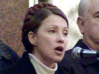 Юлия Тимошенко - политическая соратница кандидата от оппозиции Виктора Ющенко, самая радикальная и миловидная оппозиционер Украины.
