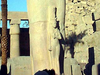 Ранее найденная статуя дочери фараона Рамзеса II