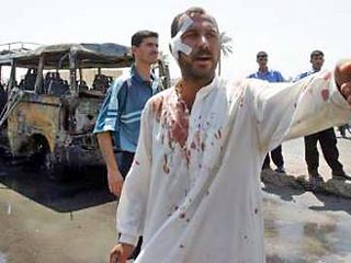 В Ираке пассажирский автобус протаранил легковой автомобиль: 21 человек сгорел заживо