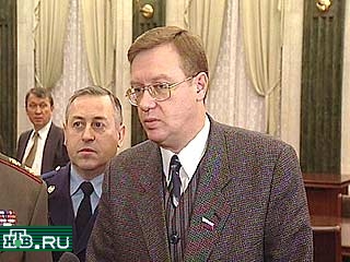 До конца февраля должны быть подписаны соглашения с рядом российских и иностранных фирм об операции по подъему атомной подлодки "Курск"